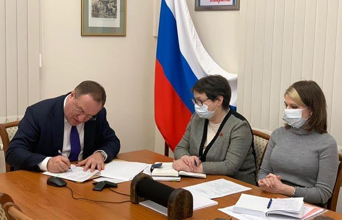 Illustration for news: A Cooperation Agreement has been signed between the FSI "SID&GP" of the Russian Ministry of Indus